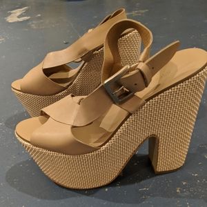Report Signature Platform Nude Heels 8.5